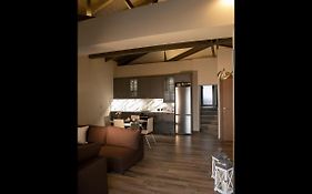 Under The Rocks Meteora Panoramic View Villa